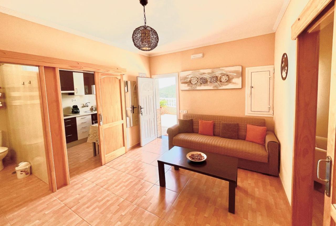 Casa Rosalia. Apartamento Con Vistas A La Montana Teror Kültér fotó